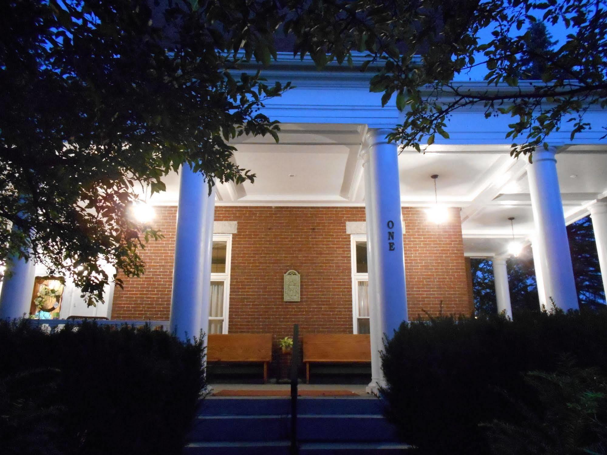 Inn At The Agora Lewiston Exterior foto